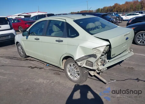 2010 Ford Focus Se z USA, uszkodzony, nr VIN 1FAHP3FN6AW217883